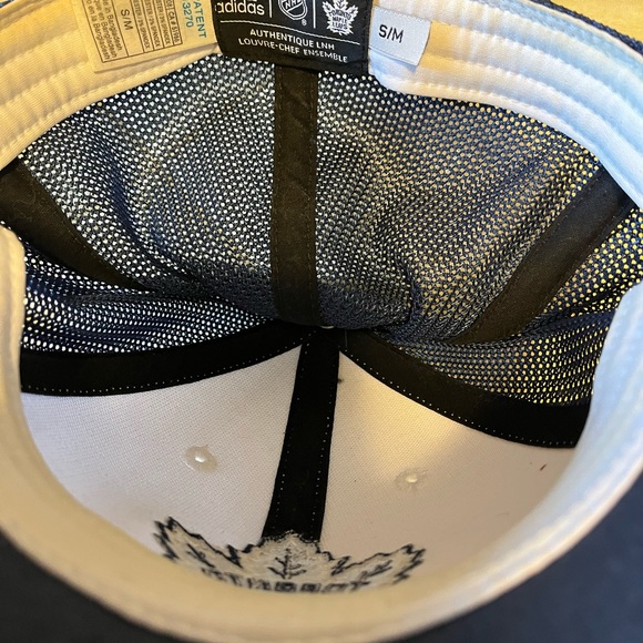 Toronto maple leafs adidas hat men’s small/medium navy outdoor game - Picture 3 of 9